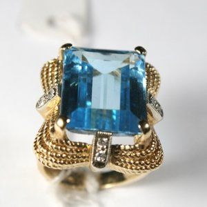 Blue Topaz Diamonds 14K Gold Ring all authentic!